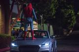 画像: 映画「スパイダーマン:ホームカミング」のワンシーン。この他、アウディ車が多く登場。