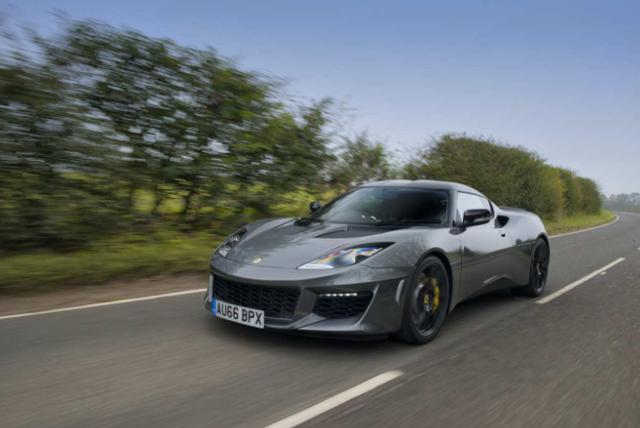 画像: ロータス エヴォーラ スポーツ 410 最高速度:305km/h 0-100km/h加速:4.2秒 車両本体価格:13,446,000 円