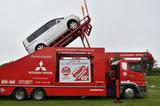 画像: 4WDキット同乗体験会。このデリカD:5のドライバーがダカールラリーで有名な増岡 浩さんだった。