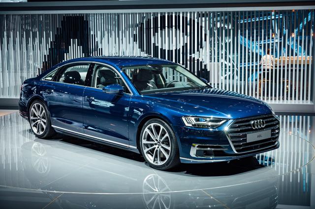 画像: 新型アウディA8。