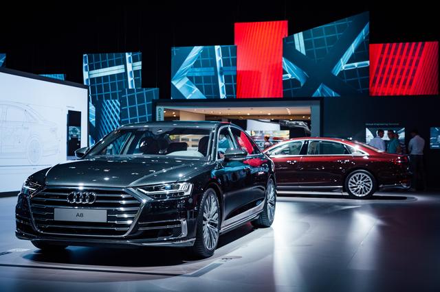 画像: 新型アウディA8。