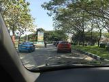 画像: スラバヤ空港の敷地内から出ていくところ。BMW Xモデルが一列縦隊で移動していきます。すぐ前はX4です。