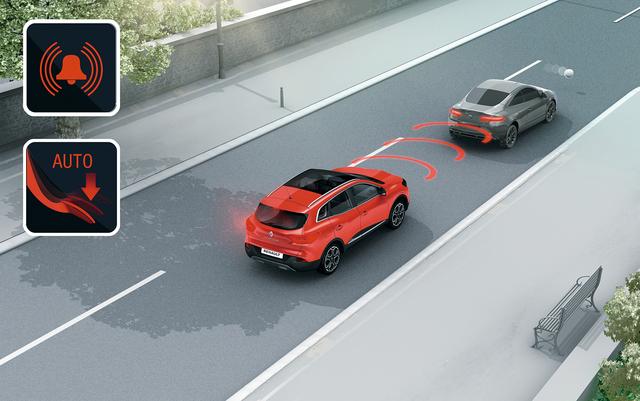 画像: フロントバンパー内のミリ波レーダーが、ルノー カジャーと前方車両の距離を検出し、衝突の可能性が高まると警告灯やブザーにより、ドライバーに回避操作を促す。