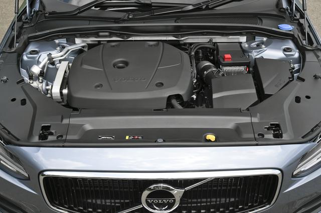 画像: T5に搭載されるパワートレーンはB420型2L直4ターボエンジン(245ps/350Nm)。トランスミッションは8速ATとなる。