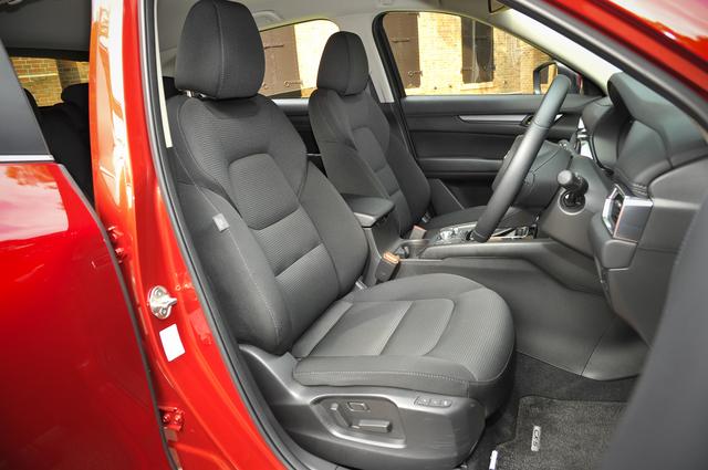 画像3: 長距離を走るのが楽(らく)、いや楽しいマツダCX-5【試乗】