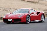 画像: フェラーリ 488 GTB。高いポテンシャルを持つが、驚くほど運転がしやすい。