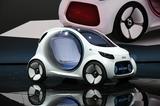 画像: smart vision EQ fortwoはライドシェアも可能だというシステムを搭載する。