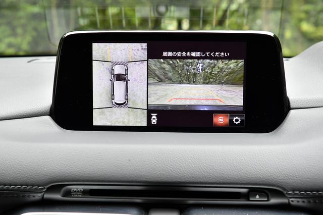 画像: 360°モニターの画面。大柄なクルマだけに、この装備は心強い。