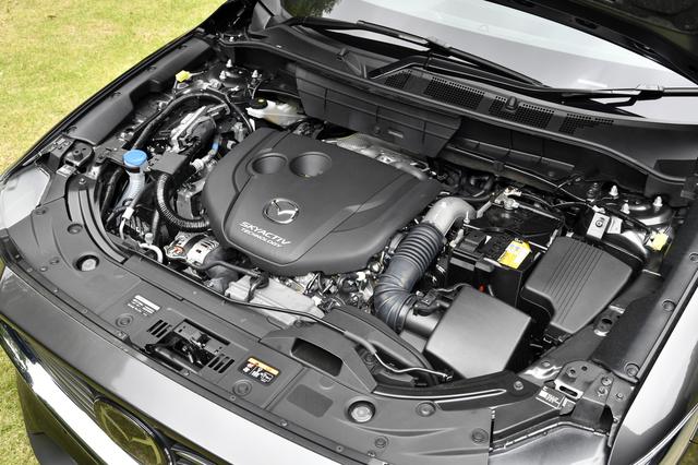 画像: エンジンは2.2Lディーゼルエンジンのみ。排気量は従来と同じだが、大幅なアップデートが加えられている。