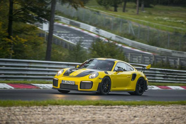 画像: この記録はいったいどこまで伸びるのだろうか。畏るべしポルシェ911。