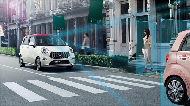 画像: 歩行者を検知し、危険がある場合は自動的にブレーキをかける「スマートアシストⅢ」搭載グレードを拡充された。