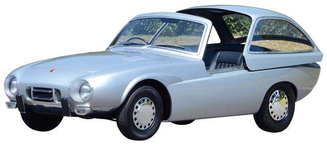 画像: トヨタ・スポーツ800の原型となったパブリカ・スポーツ。ドアではなく、スライド式のキャノピーを備えた個性的なモデルだった。
