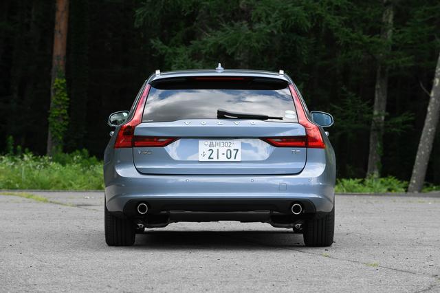 画像: V90 T5モメンタムは電動パワーリアゲートを標準装備。メモリー機能もある。