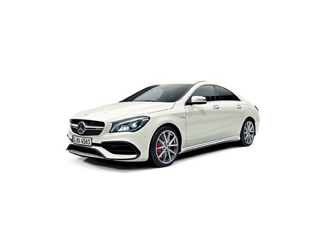 画像: メルセデスAMG CLA45 4マティック クーペ。外観の優雅さにある意味ではミスマッチな高性能を誇る。