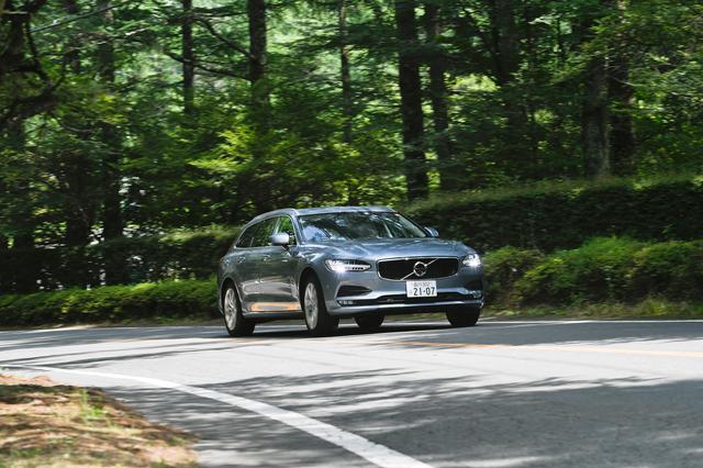 画像1: ボルボ V70からの乗り換えにちょうどいいかもしれないV90 T5 モメンタム