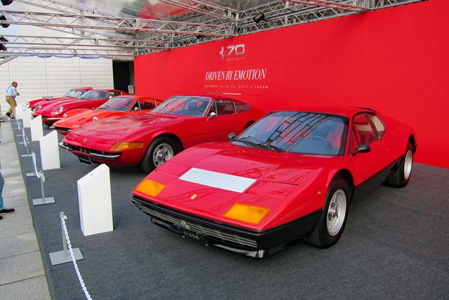 画像: 512BBやデイトナ、ディーノに250GTなど、ちょっとクラシカルなフェラーリもズラリ。