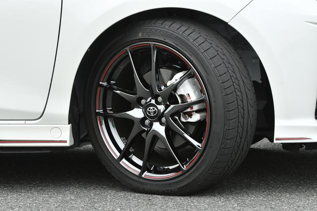 画像: ヴィッツGRのタイヤはGRMNと同じPOTENZA RE050A(205/45R17)を装着。