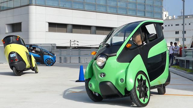 画像: i-ROADのコーナリングは“愉しい”のひと言! まるでスキーのように軽やかに走る