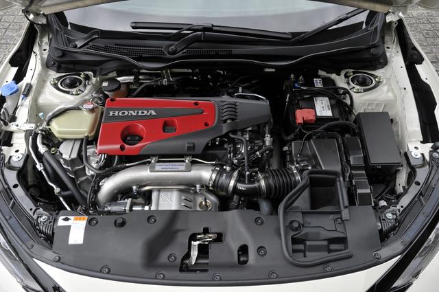 画像: サーキットを攻略するため鍛え上げられた2.0ℓ VTECターボ。モノスクロールターボや排気側VTEC+大流量エキゾーストシステムの採用で320psを発生する。各部の徹底した軽量化で2Lターボ世界最軽量も実現。