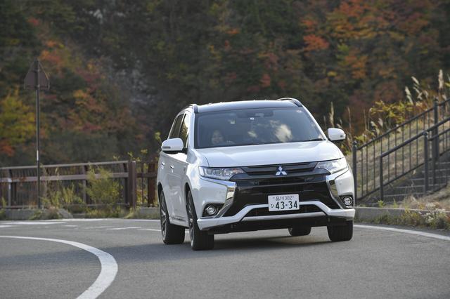 画像: ホント、ストレスなく走れちゃうんです。今回往復で700kmくらいドライブしたんですけど、ぜんぜん疲れなかったのは、やっぱりクルマのおかげかな。