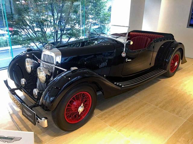 画像: 1937年式15/98ツアラーというヒストリックモデルも展示された。