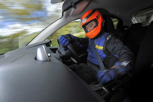 画像: 【超高速ドラテク講座】第1回「ドライビングポジション」人車一体となるための基礎の基礎
