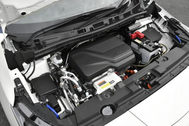 画像: 新型のeパワートレーンは最高出力110kW、最大トルク320Nmを発生。初代以上に「速っ!」と感じる加速性能だ。