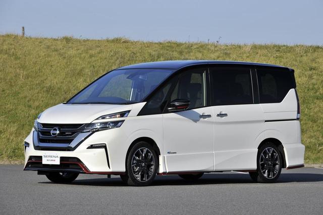 画像: 専用の足まわりを組み込むことで、車高は標準車比で約 15mm下がっている。