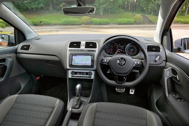 画像: レーダーで前方車両との車間を監視し、自動的に加減速を行う「ACC」はオプションで用意される。