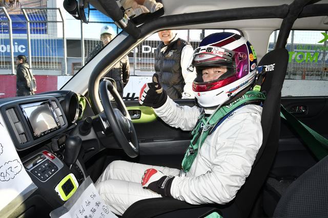 画像: 我らがKAZも参戦、予選ではシングルグリッドを獲得!