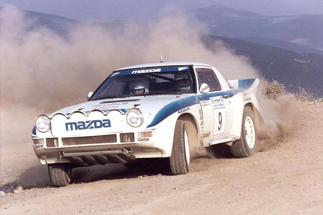 画像: RX-7 evo Group B Worksが参戦した1985年アクロポリスでのヒトコマ。このラリーで総合3位に輝いた。