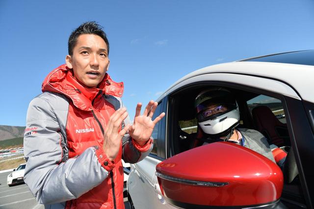 画像: 走行前と走行後、両方で講師がアドバイスしてくれるので、自然と予習・復習が同時にできてしまう。