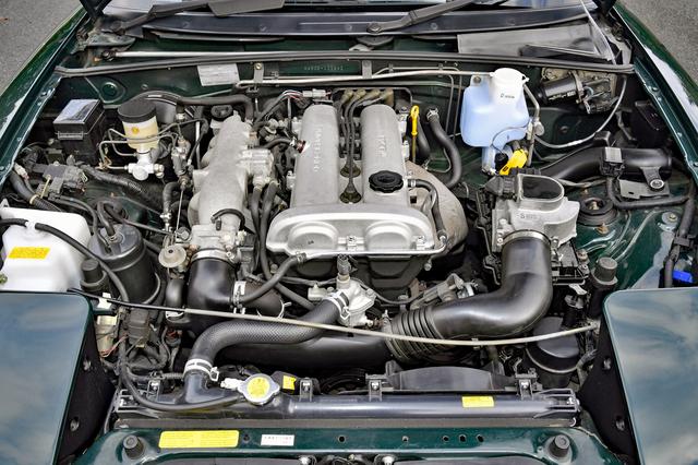 画像: 当初のエンジンは1.6L DOHC。93年のマイナーチェンジで1.8Lを搭載。