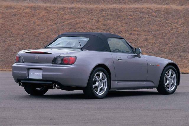 画像: 無駄を排したデザインも秀逸だったS2000。