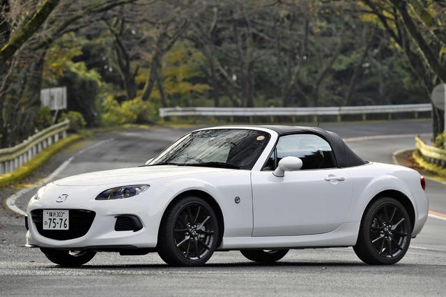 画像: 車幅は1700mmを超えて3ナンバーとなった。取材車は最終モデルに近い2014年式のRS。