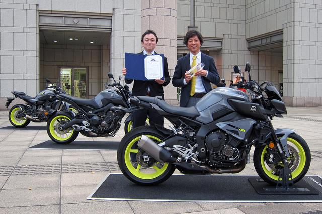 画像: コンセプトを担当した安田氏(右)とデザインを担当した片平氏(左)。