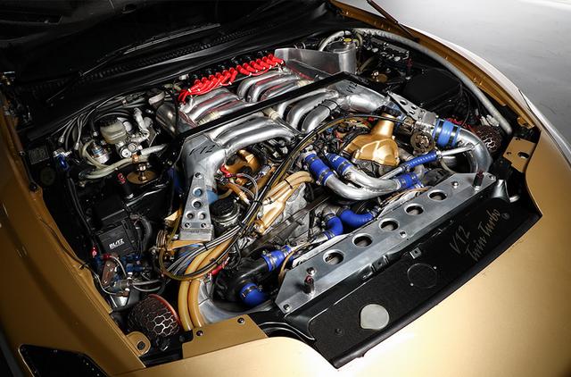 画像: V12のツインターボは943psを発生する。