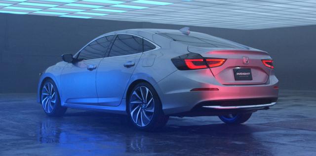 画像: 注目のハイブリッドシステムは2モーター式の「SPORT HYBRID i-MMD」。ステップワゴンに搭載されているものがベースだが、空力ボディの採用で燃費は大幅に向上するはず。