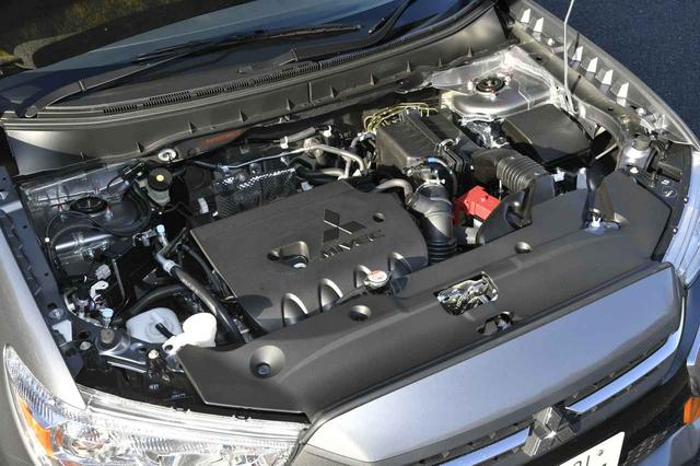 画像: 1.8L自然吸気エンジンを搭載。燃費はJC08モードで14.4km/L(4WD車)。