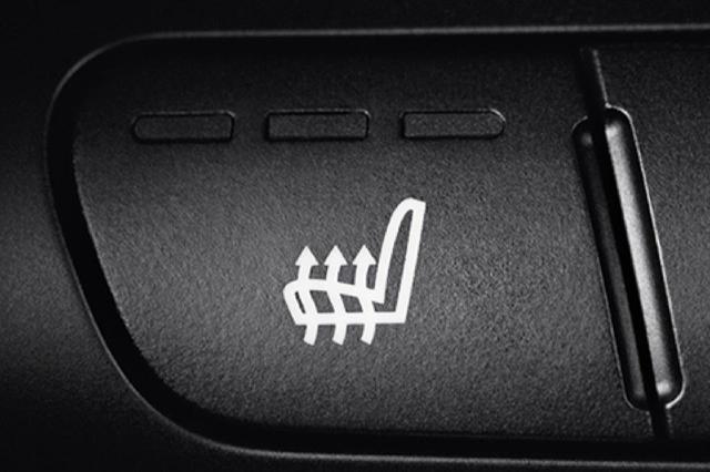 画像: MINI サザークのレザレットシートは寒い冬に嬉しいシートヒーターを採用する。