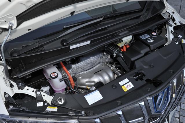 画像: パワートレーンは2.5ℓハイブリッド+電気式無段変速(上)と3.5ℓV6+8速AT(下)のほかに、2.5ℓ直4+CVTもあり、計3タイプとなる。4WDはハイブリッドのみとなる。