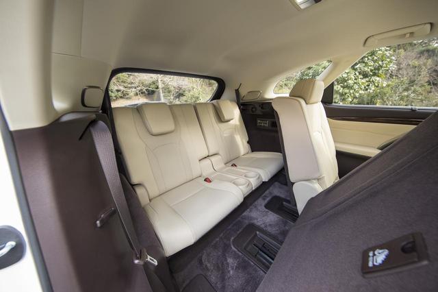 画像: 3列目シートは身長160cm程度の人が乗車することを前提に作られている。