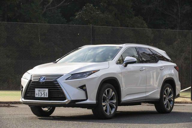 画像: フロントマスクを見たただけでは2列シート車か3列シート車かの判断は難しい。