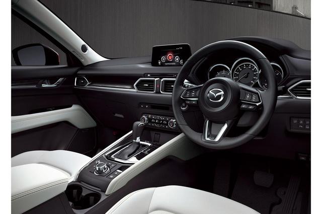 画像: CX-5の改良でナビの自車位置精度が向上している。