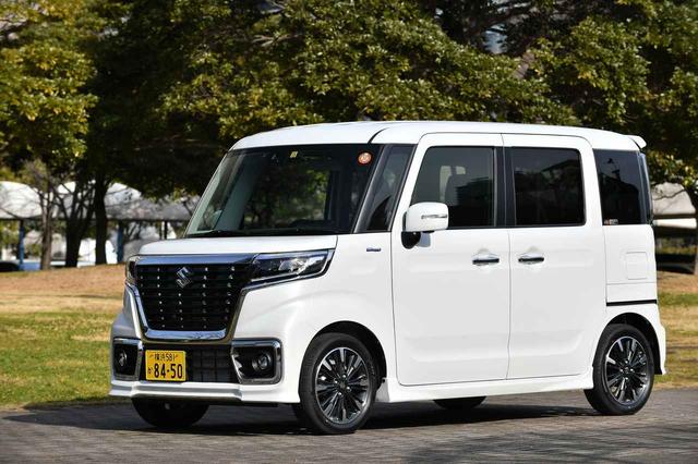 画像: 横長ヘッドランプと大型グリルでノーマルとは顔つきがまったく異なるスペーシア カスタム。
