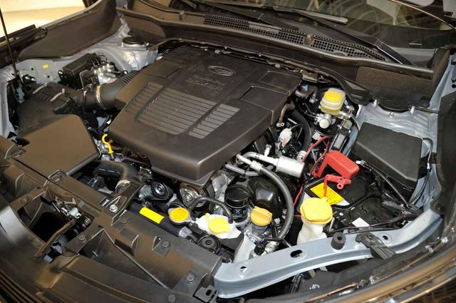 画像: 2.5L 対向4気筒NAエンジンは、184ps/239Nmを発生する。