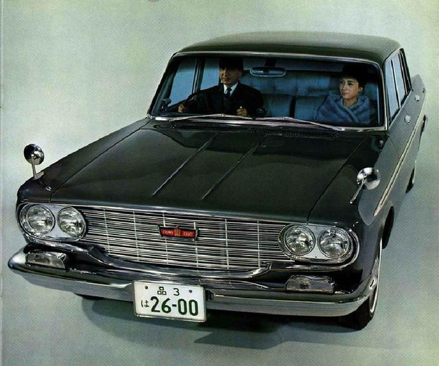 画像: スリーサイズは4720×1845×1460mm。ちなみに車幅の1845mmは、「クラウン」と名の付くモデルの中でいちばん幅が広い。