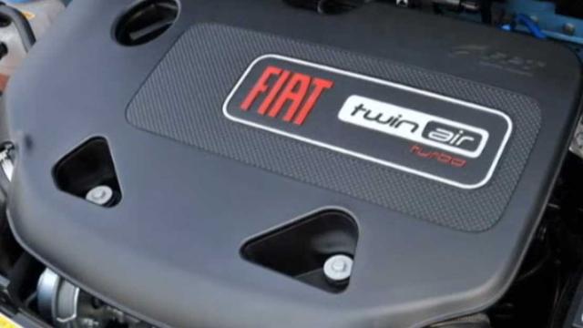 画像: 直列2気筒8バルブ875ccマルチエア インタークーラー ターボ エンジン。最高出力85ps/最大トルク145Nm。