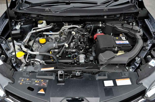 画像: ルノーカジャーのエンジンは、キャプチャーと同じ1.2L直4ターボ。車両重量に合わせて最高出力を13psのパワーアップが施されている。最大トルクは同じ。
