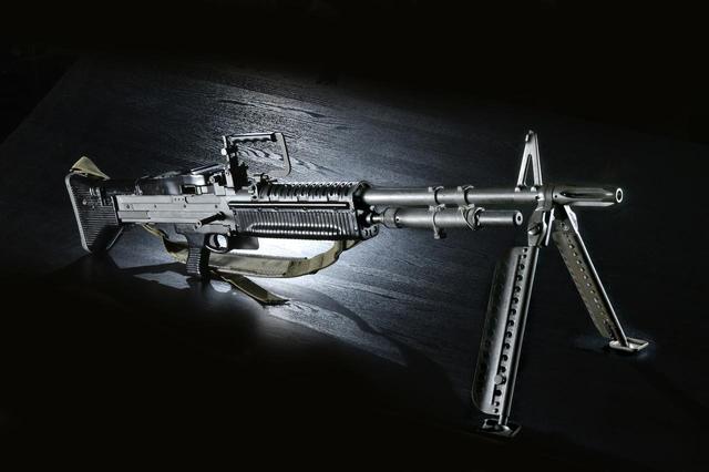 画像: 登場銃火器・実写アルバム。